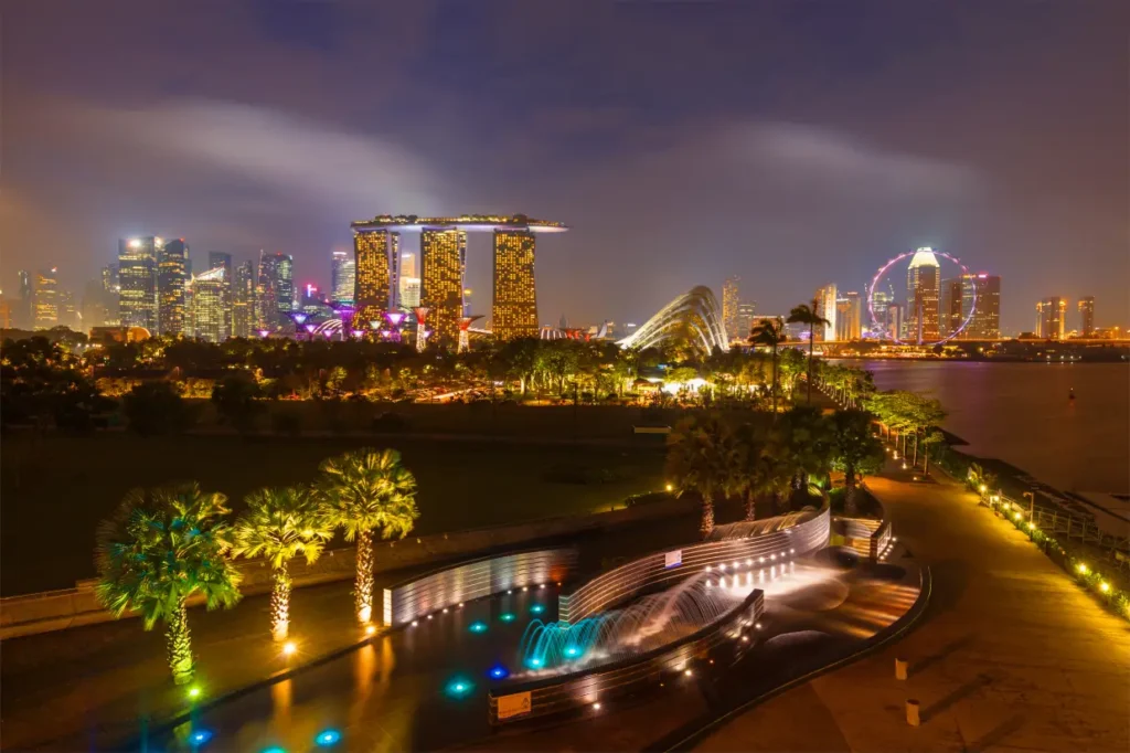 : Enjoying skyline while alfresco dining in Singapore.